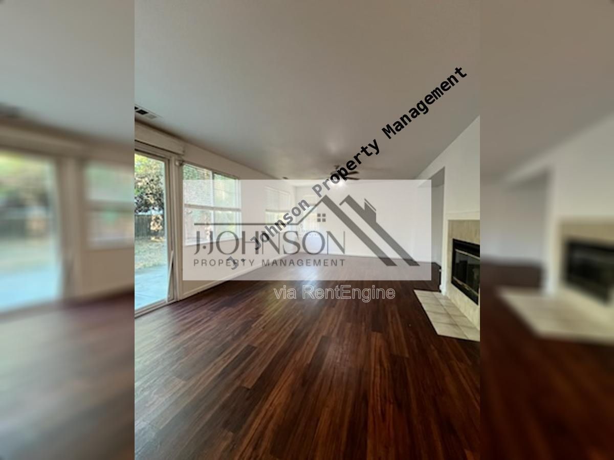Available NOW 4 bed 3 bth property image