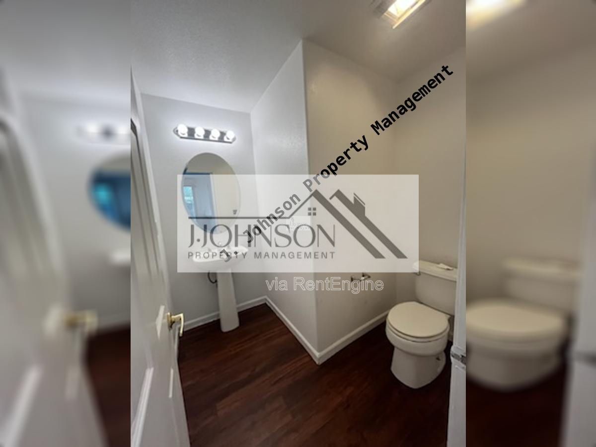 Available NOW 4 bed 3 bth property image