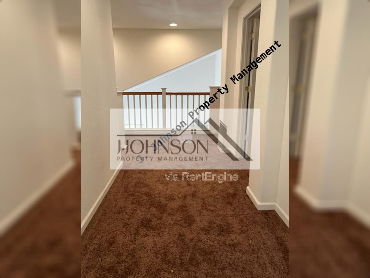 Available NOW 4 bed 3 bth property image