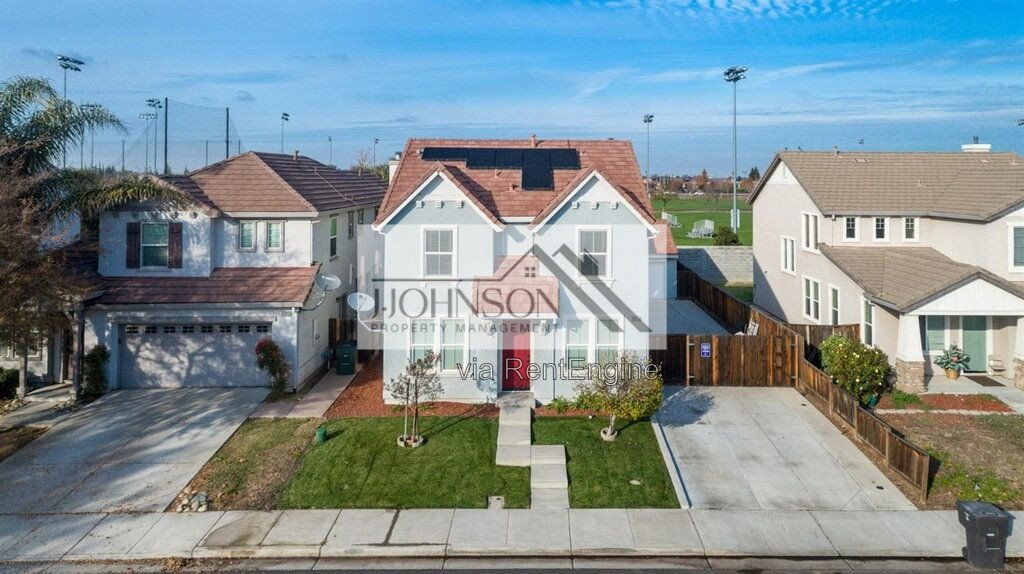 Available NOW 4bd/ 2.5bath Home property image