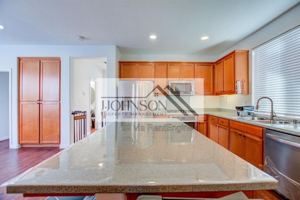 Available NOW 4bd/ 2.5bath Home property image