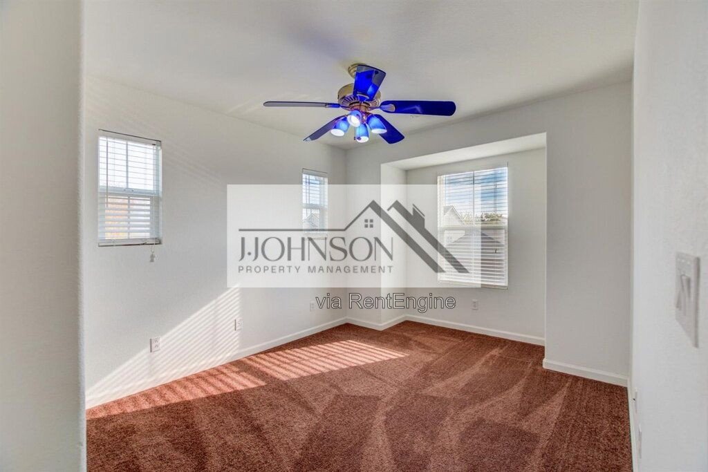 Available NOW 4bd/ 2.5bath Home property image