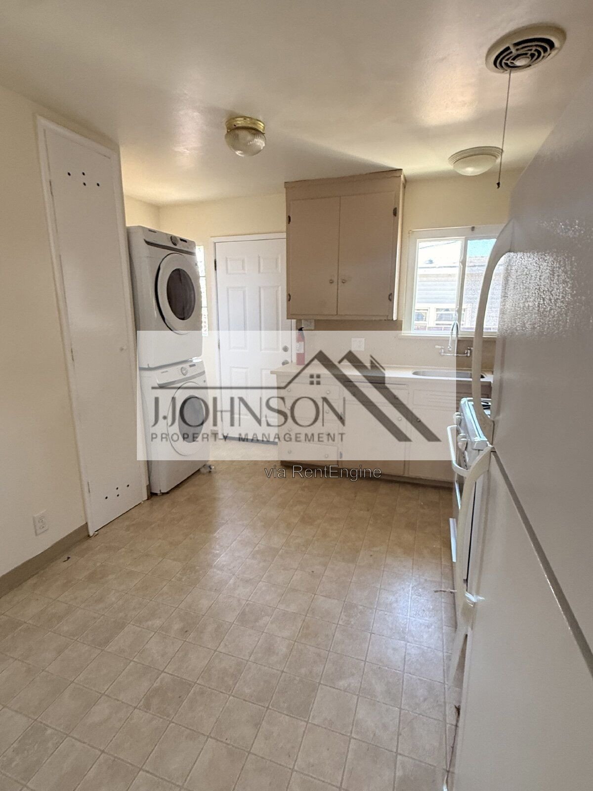 2 bed one bath unit property image